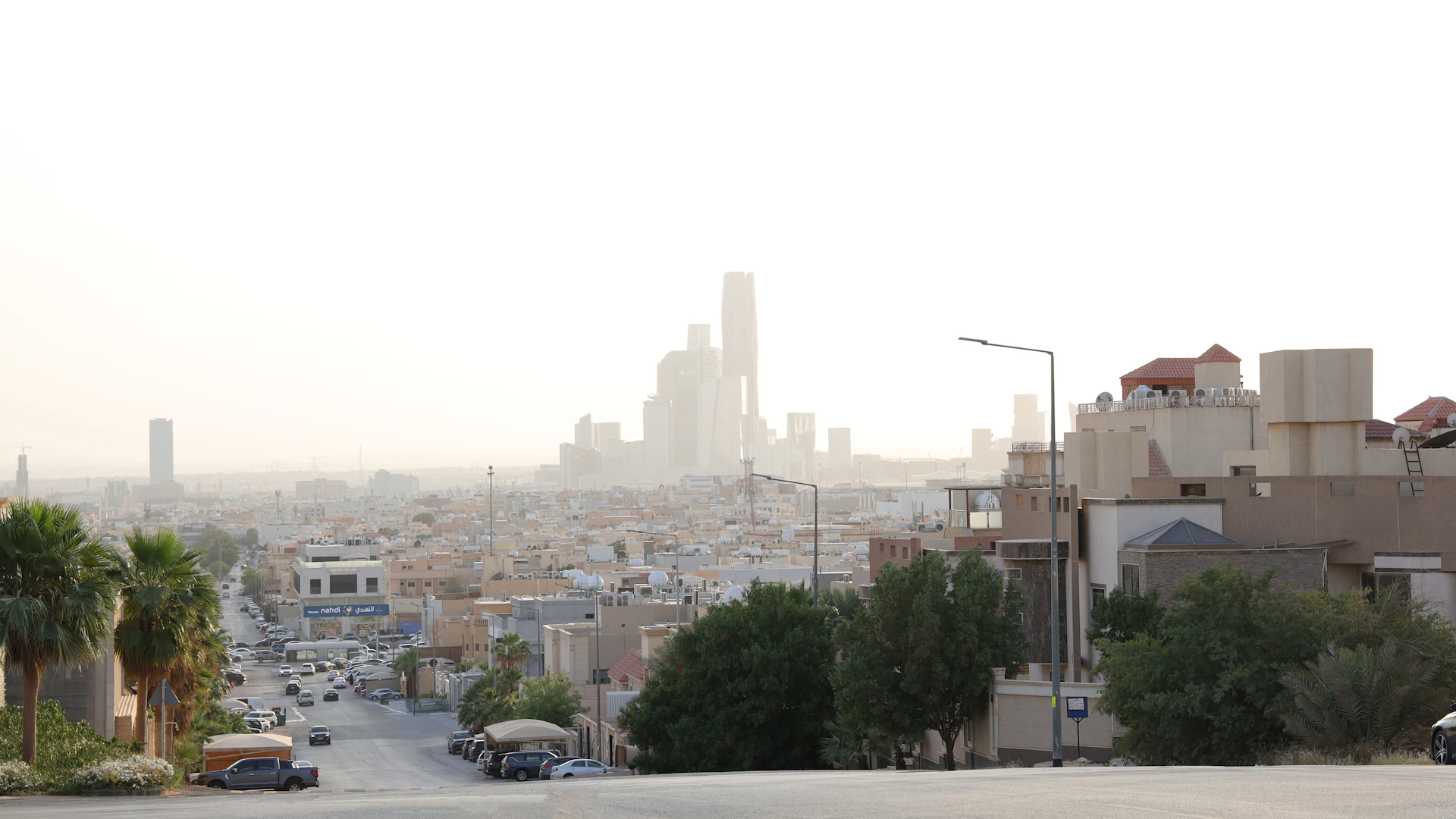 مشهد حضري حديث لخدمات محامي شرق الرياض